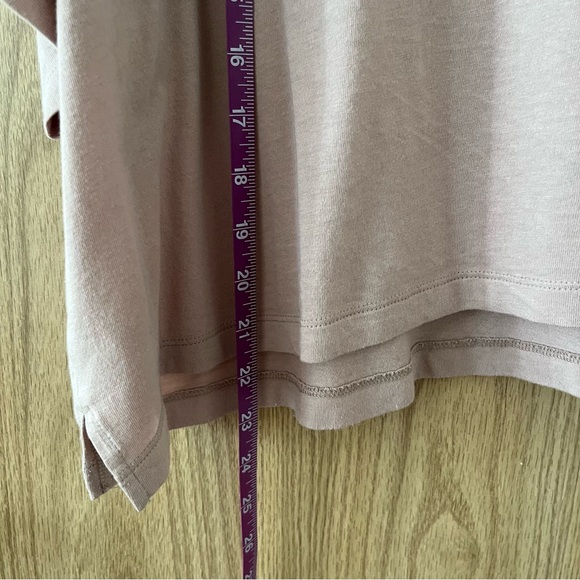 Old Navy Oversized Cropped Pocket T-Shirt in Mollusk - Picture 6 of 12